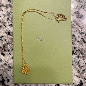 Van Cleef & Arpels Alhambra Necklace